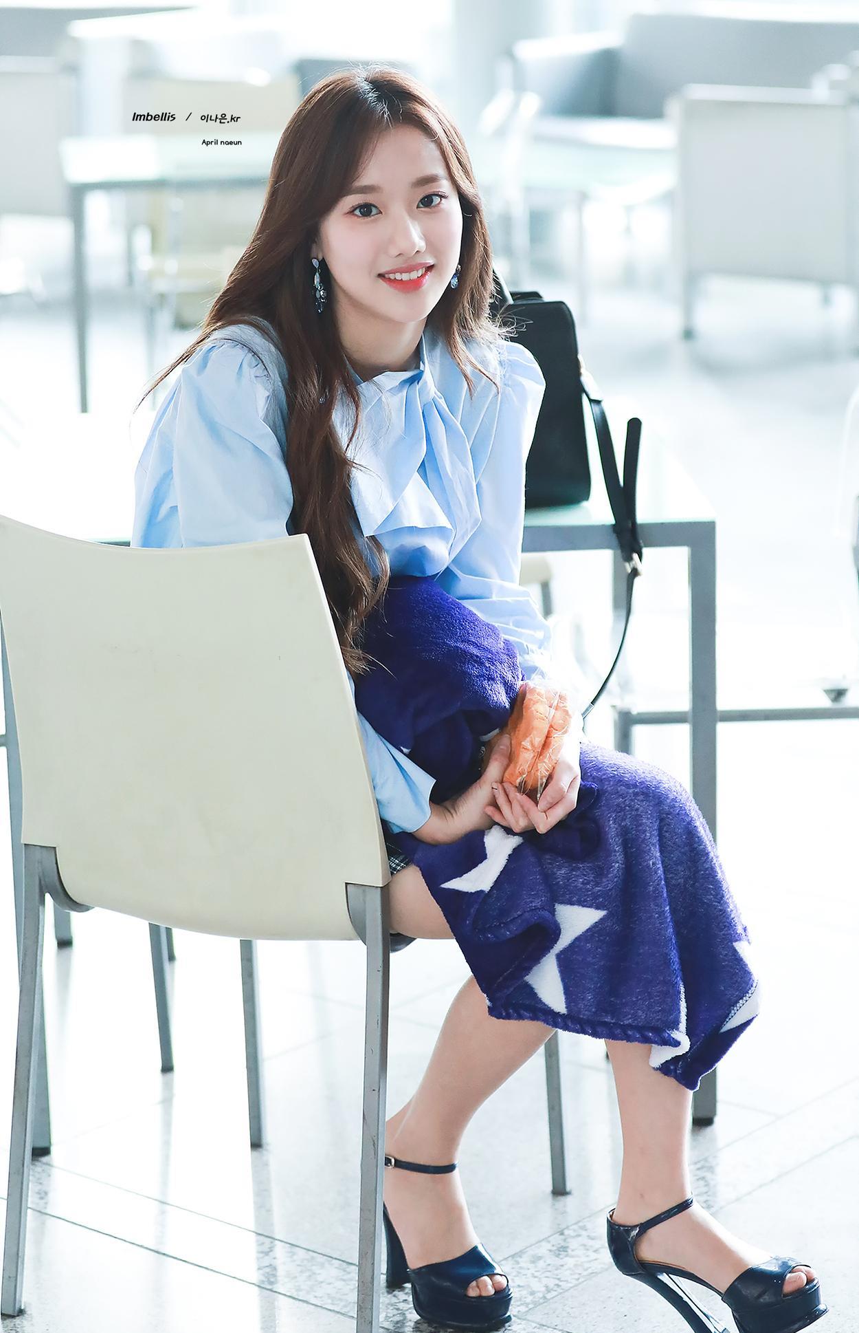 时尚不一定需要高挑的身材,李娜恩的时尚大片儿,肉肉的也挺好看_april