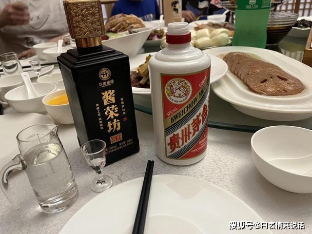 市場上遇到這3類白酒,白送也別喝,都是劣質香精酒,見到繞道走_茅臺