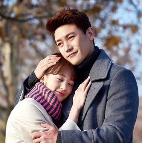 陆毅李一桐合作新剧《只为那一刻与你相见》还可以吧_邵铭哲_感情_夏