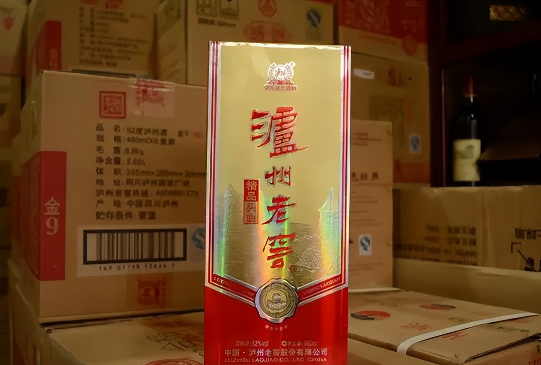 白酒100元左右什麼酒好喝,拿出去既有面子還價格實惠_瀘州老窖_口感