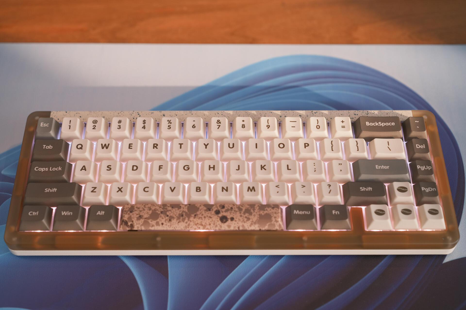 大理石般的美感,IDOBAO ID67 PLUS机械键盘测评,手感与颜值并存