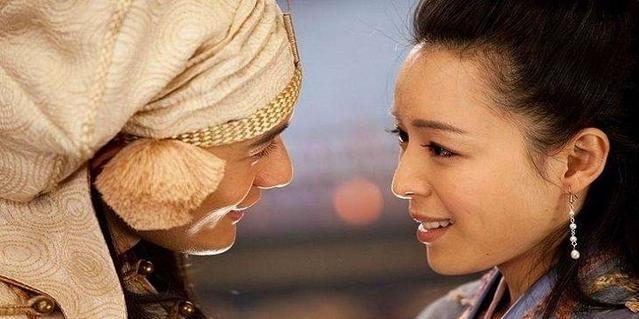 自号"桃花庵主",晚年选择了皈依佛门,可谓青灯古佛,了却残生