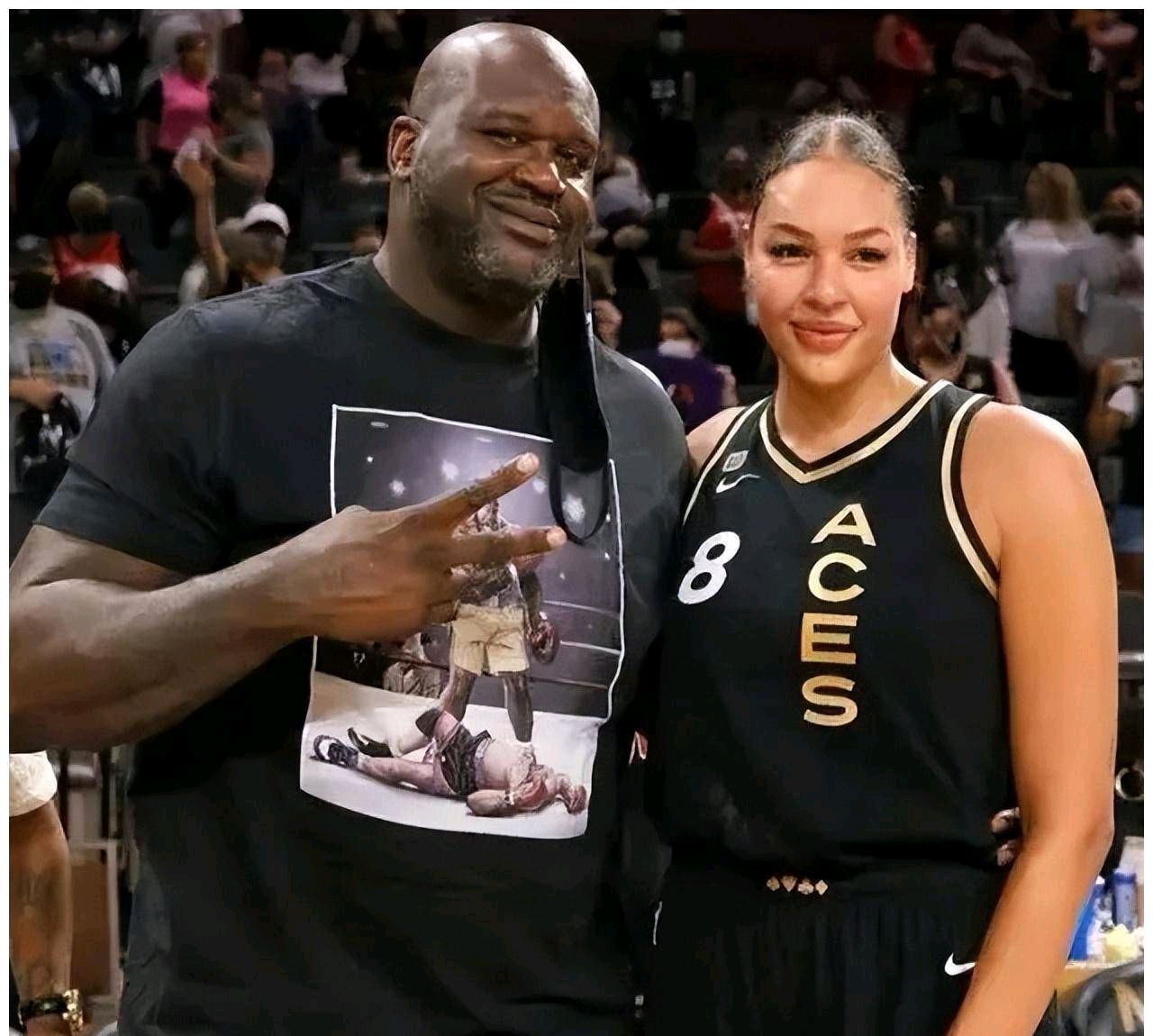 女篮名将坎贝奇现状！32岁入成人行业，重240斤身体强壮很受欢迎_手机搜狐网