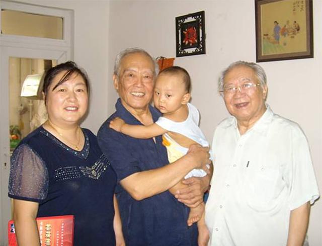 段失败的婚姻生活的季承先生倍感温暖,她对马晓琴的爱慕之情日渐强烈