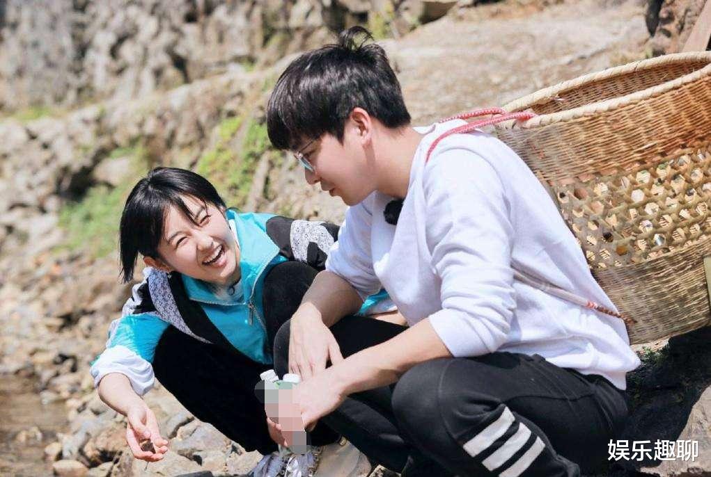 张子枫今年参加高考,由于早在2009年就凭借《唐山大地震》"方登"一角