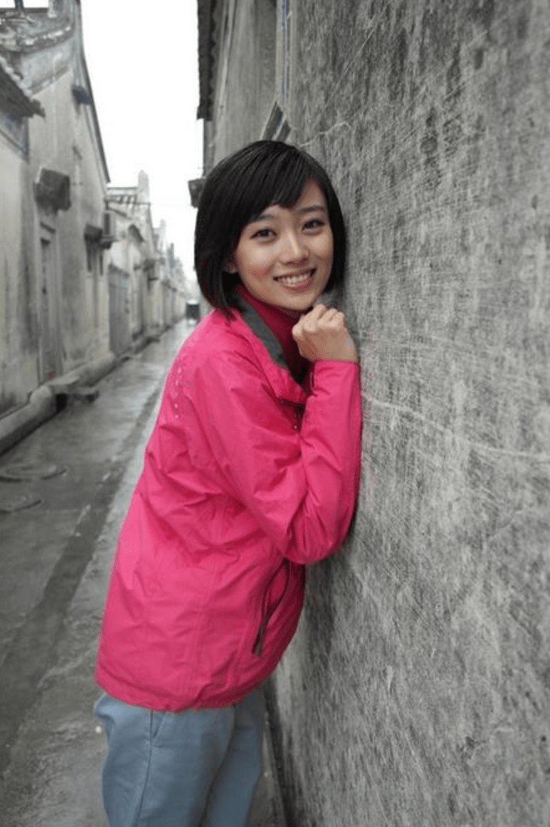 央视美女主持人李七月:追梦八年,被誉为董卿接班人_节目_比赛_梦想