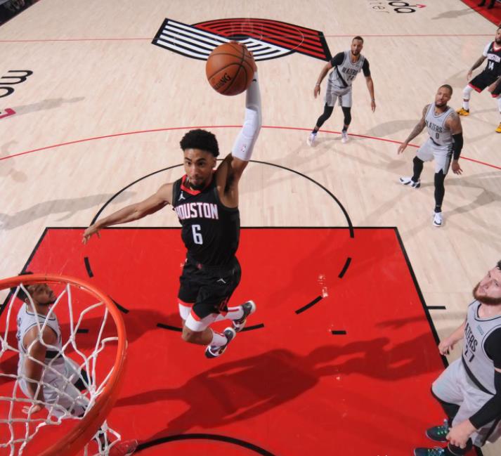 小肯扬马丁确定参加扣篮大赛!接连隔扣两位盖帽王!