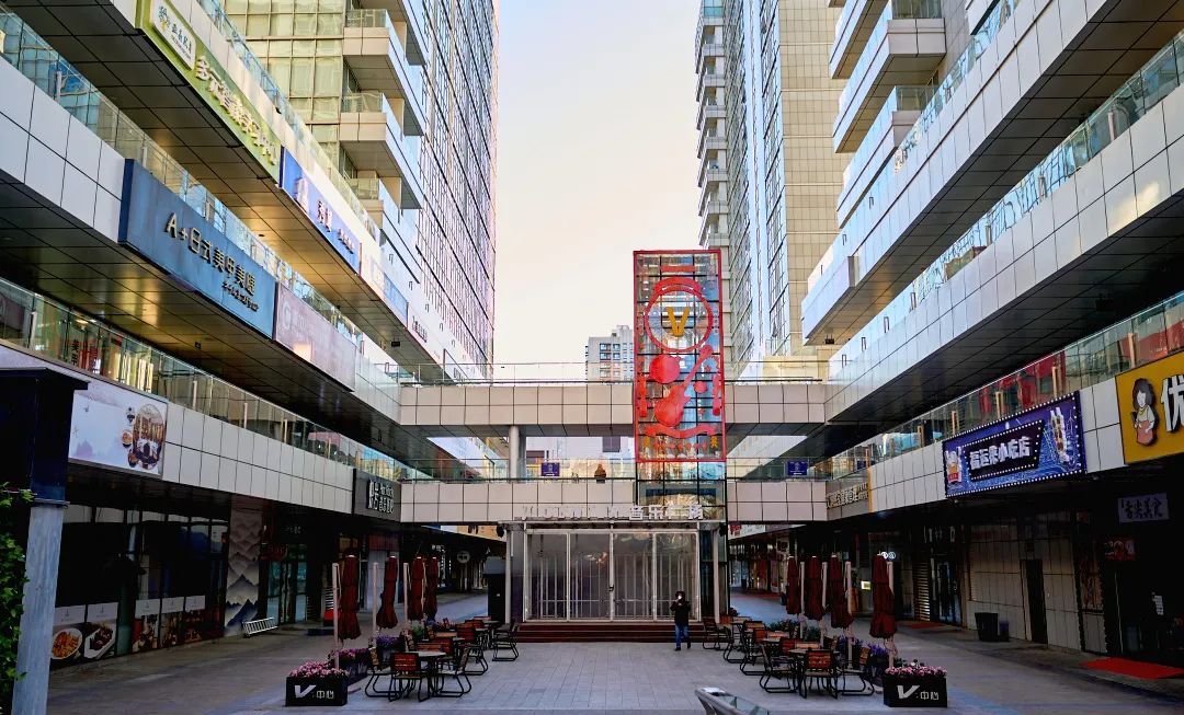 优势1:「下沉广场」,吃喝玩乐不用愁北京常营地区北辰福第v中心a,b,c