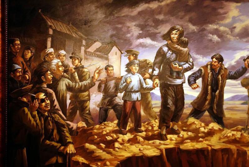 时隔20年,王树声再一次回到了大别山,却站在一座破屋前不敢前进_光山