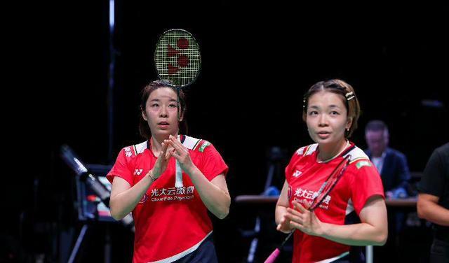 首轮淘汰七人,石宇奇不敌周天成,奥运冠军逆转过关_比赛_名将_组合