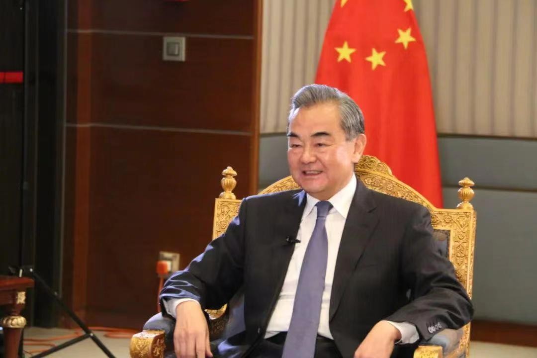 "外交男神"王毅,传奇履历令人震撼,年近七旬仍旧魅力不减_大学生_道路