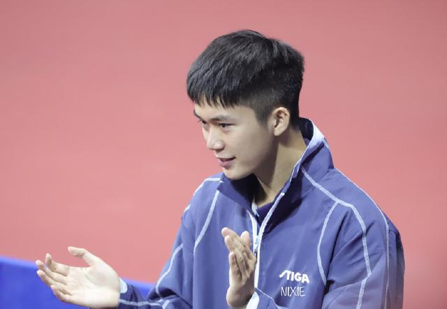 3-1战胜了于子洋/王艺迪;第三轮比赛中,3-0战胜了孔令轩/范思琦组合