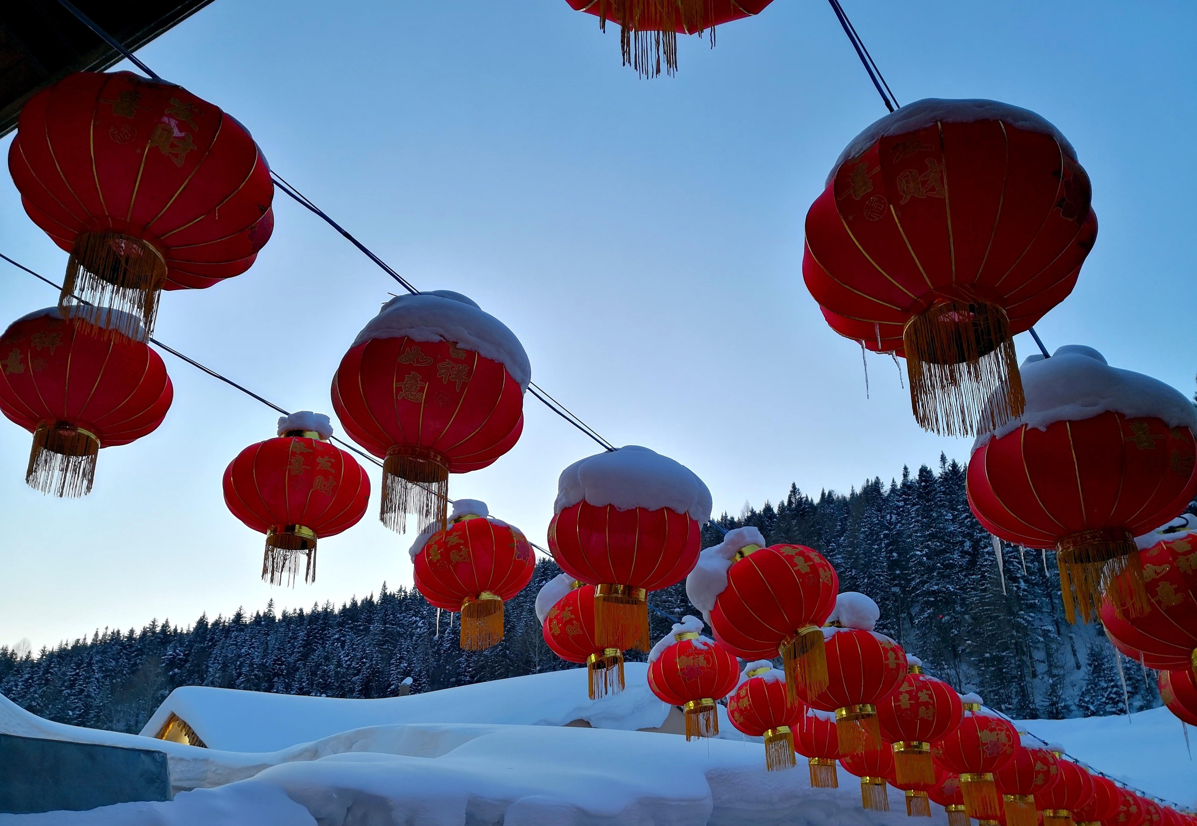 红灯笼雪景 诗句图片