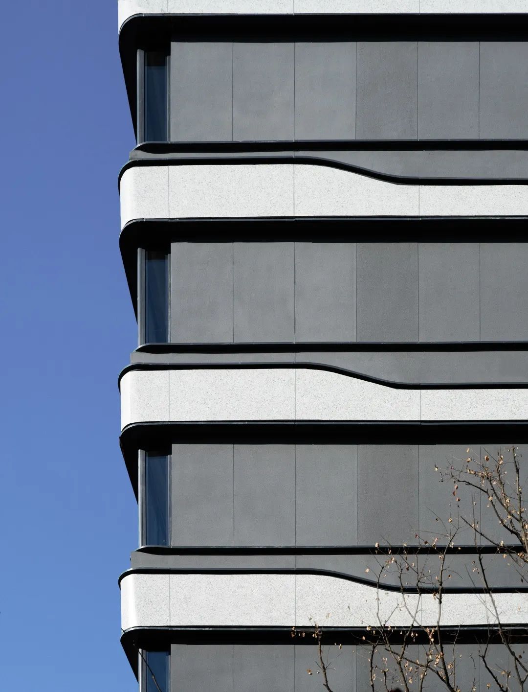 苏州锦麟铂悦府位于苏州"城市客厅"的苏州奥体中心板块,区位优势显著