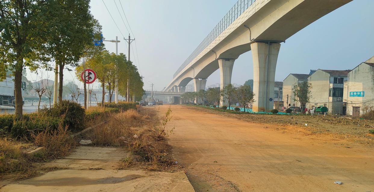 武汉黄陂,趁地铁前川线开通,会大手笔改造川龙大道不?_横店_车道_马路