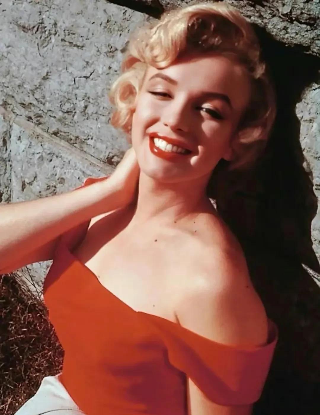 一代性感女神-玛丽莲梦露_经典_长裙_时尚