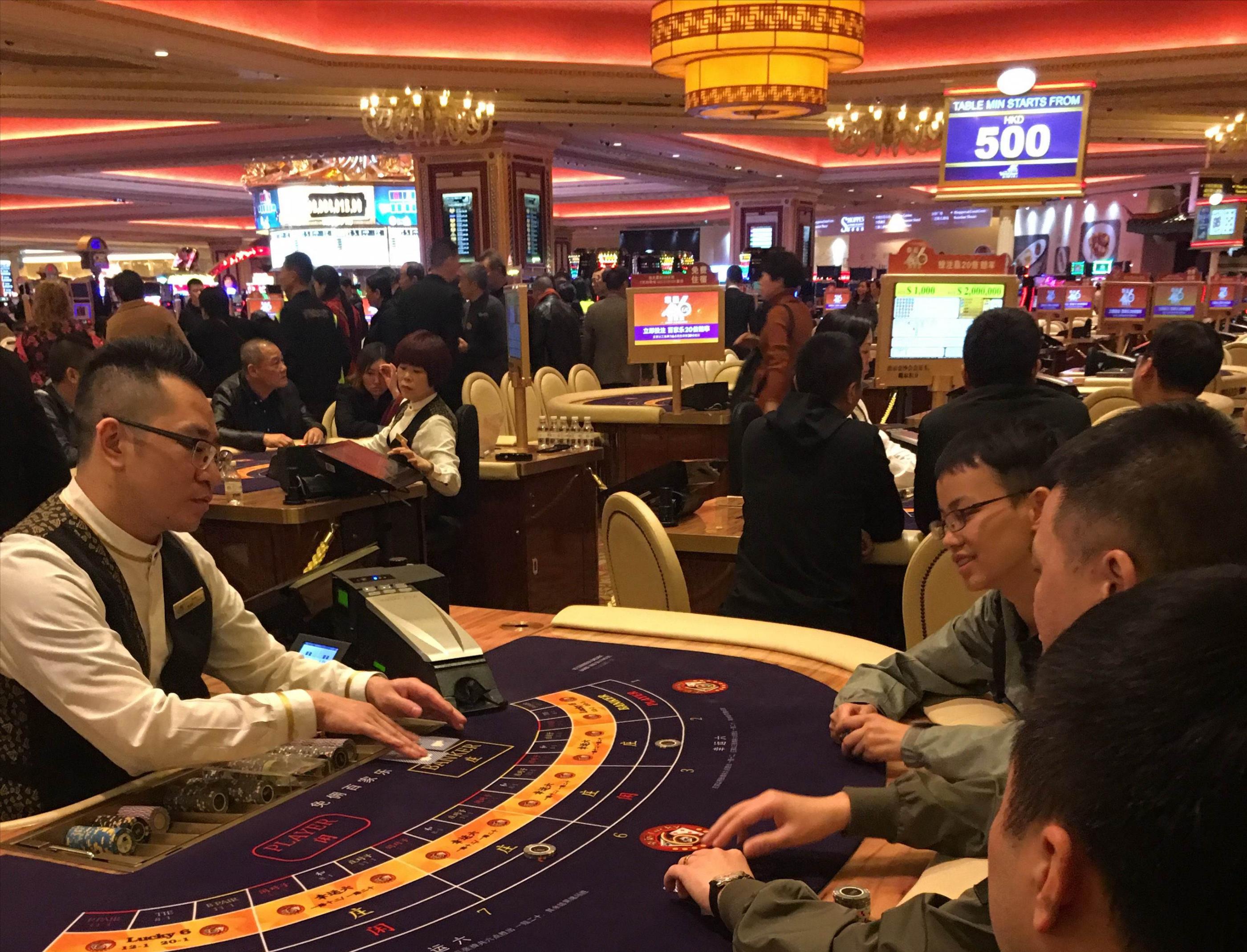 澳门"小赌王"陈荣炼,涉6800亿非法博彩,安以轩果断删光恩爱秀_赌场