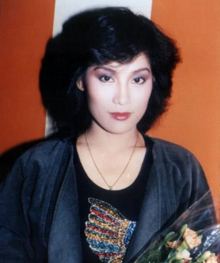索非亚·克劳馥 1966-05-19出生于伦敦索非亚·克劳馥国外动作女演员