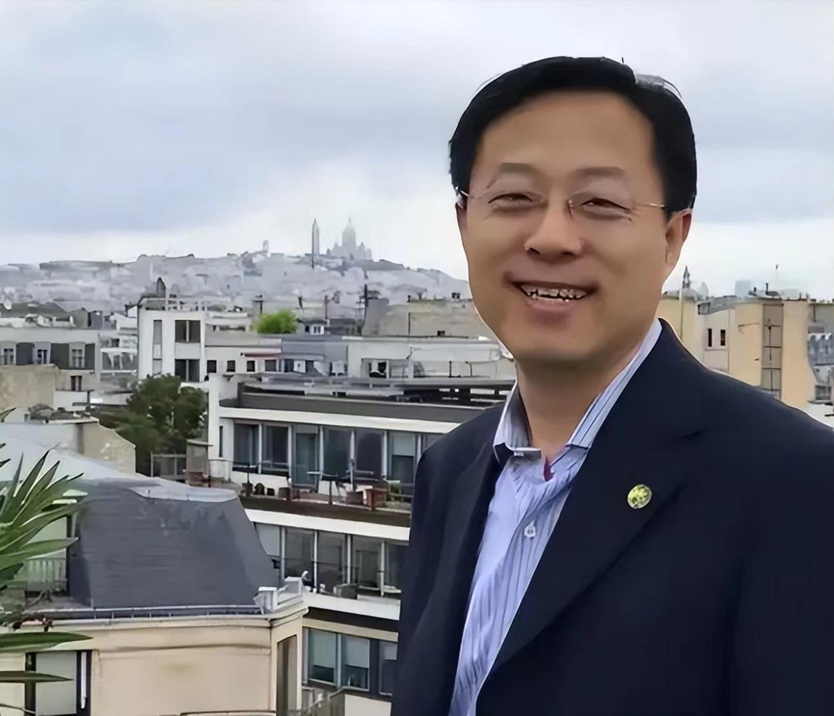 赵立坚转任新职,从"外交天团f4"退出,大学生对此表示意难平_上岸_考公