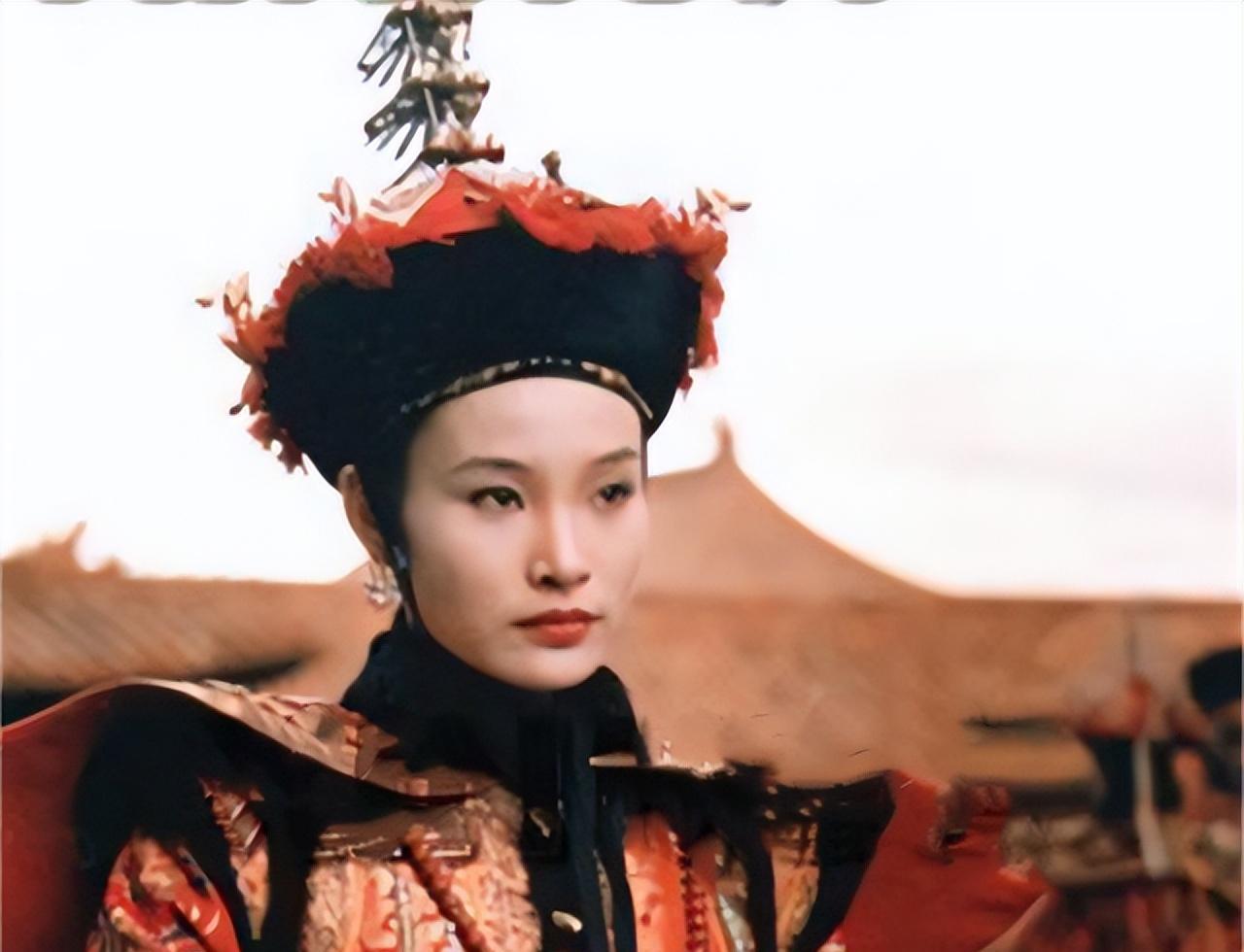《末代皇后》陈冲第三宗罪:弃养孩子陈冲在美国期间,为了事业,一直都