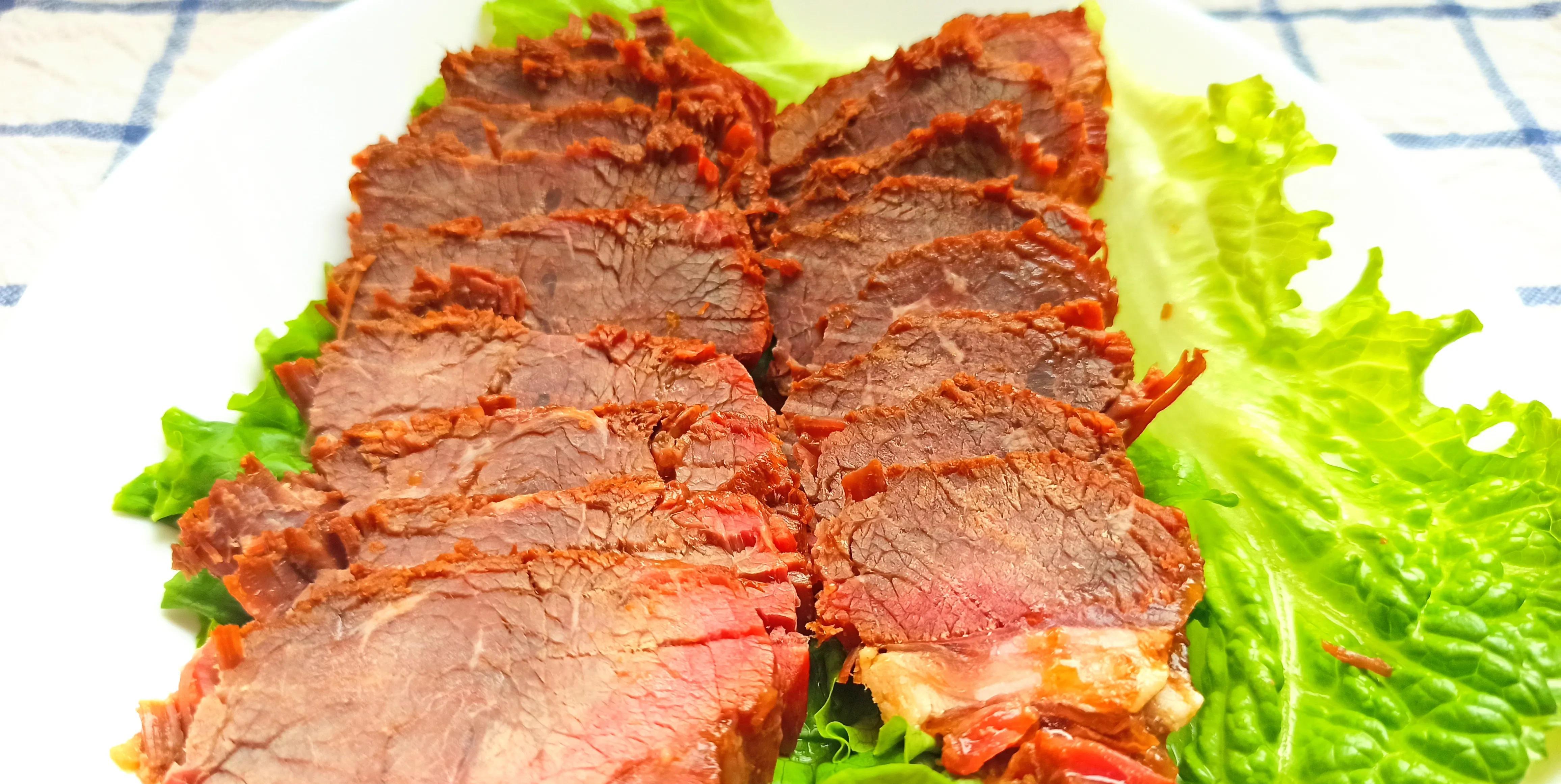 年夜饭必备硬菜,教你4个步骤做好酱牛肉,香味浓郁,肉烂筋软