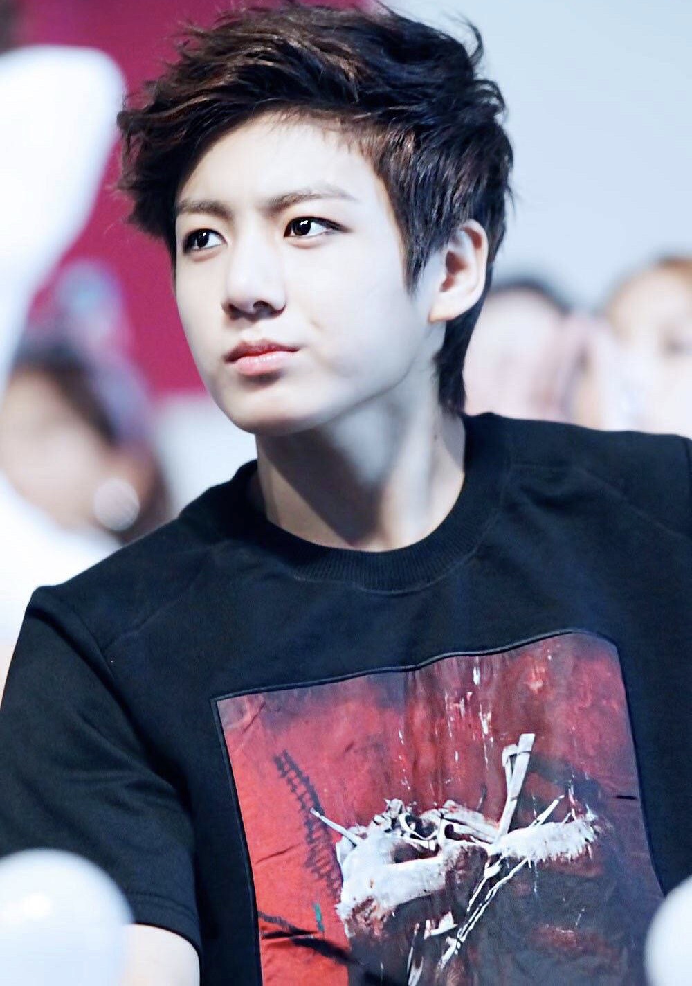 第二位 防弹少年团(bts)田柾国在之前twice的队长志效与姜丹尼尔公开