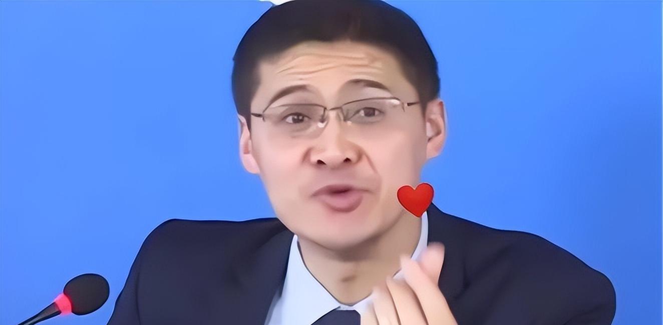 10天吸粉200万,央视花16分钟介绍他,罗翔成功出圈原因是什么?