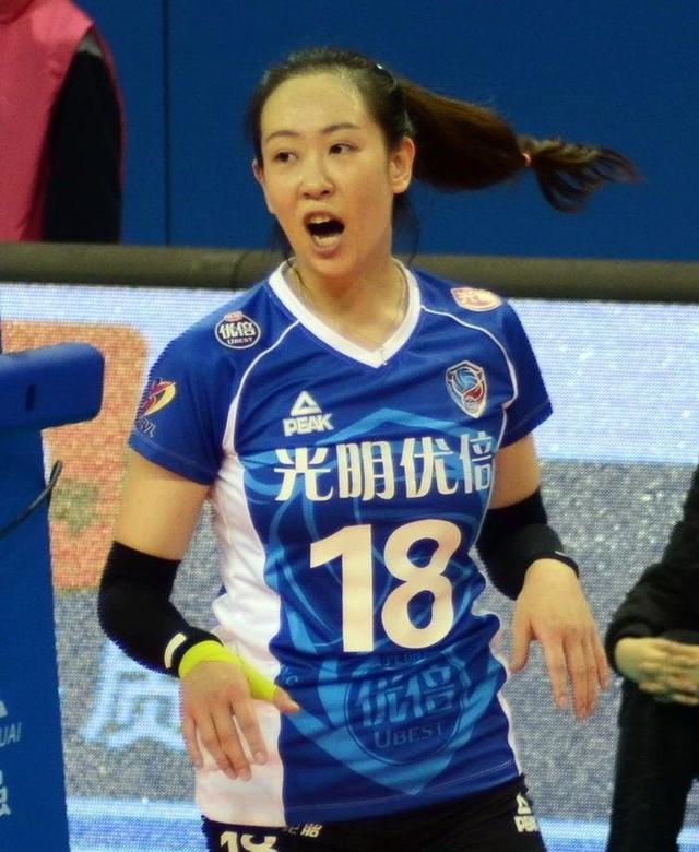 成绩不错,执教首秀获第六名,上海女排前主力二传米杨开启新征程_排球