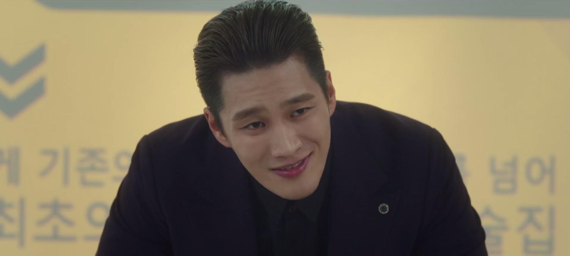 梨泰院:长家1条家规,长子张根源无视,次子弟弟却牢记在心_张根秀_会长