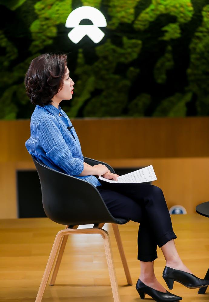 50岁史小诺穿衣质感大气,尽显女人味_职场_西装_造型