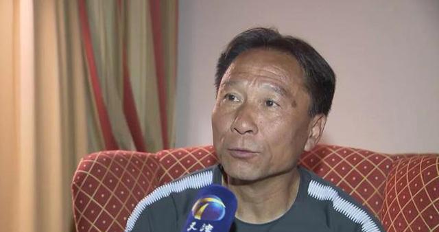教练:球员能做什么?多踢几年多挣几年钱_高雷雷_天海_权健