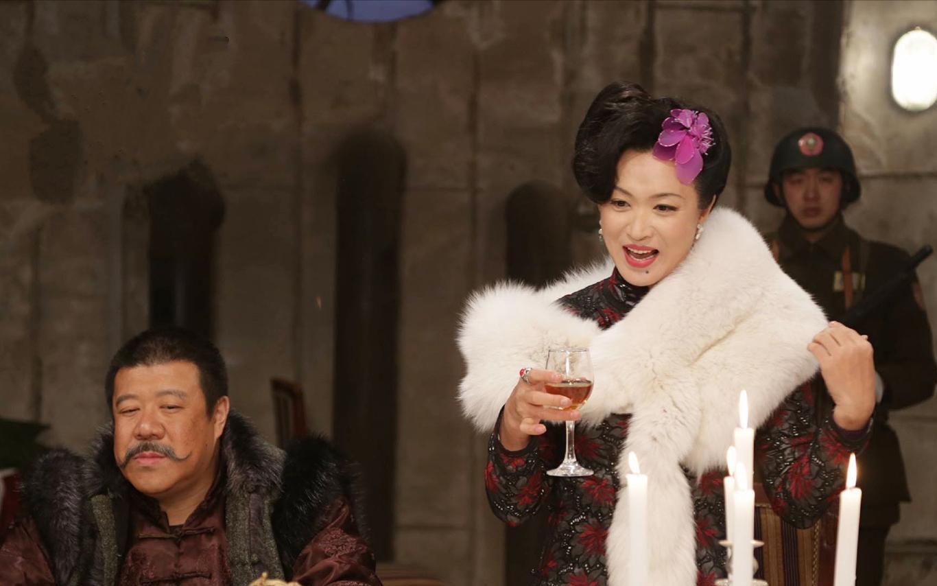 金星的电视剧首秀献给了《林海雪原》 女土匪造型曝光披长袍架势足