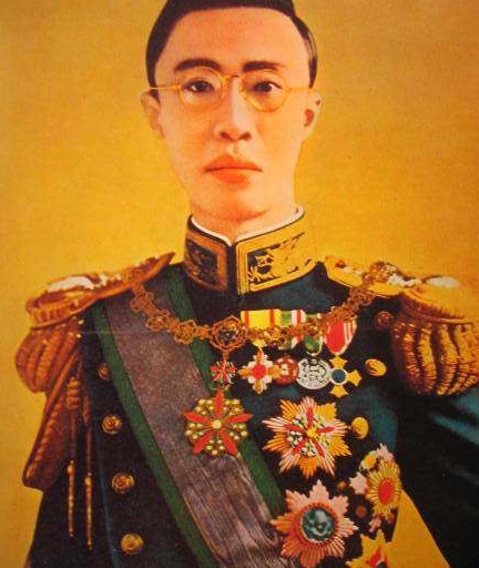 末代皇帝——溥仪,一生无后,难道只怪宫里的那帮太监和宫女吗?