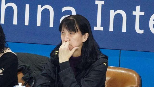 很多球迷认为,赖亚文担任排管中心副主任一职是实至名归,甚至完全有