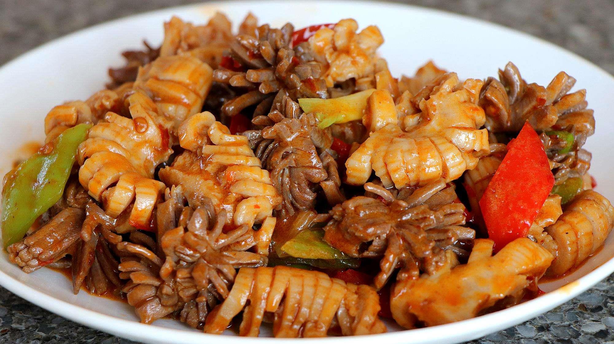 游人最馋的火爆双脆,麻辣劲爽质嫩味鲜,既饱口福还强健筋骨_猪肚_美食