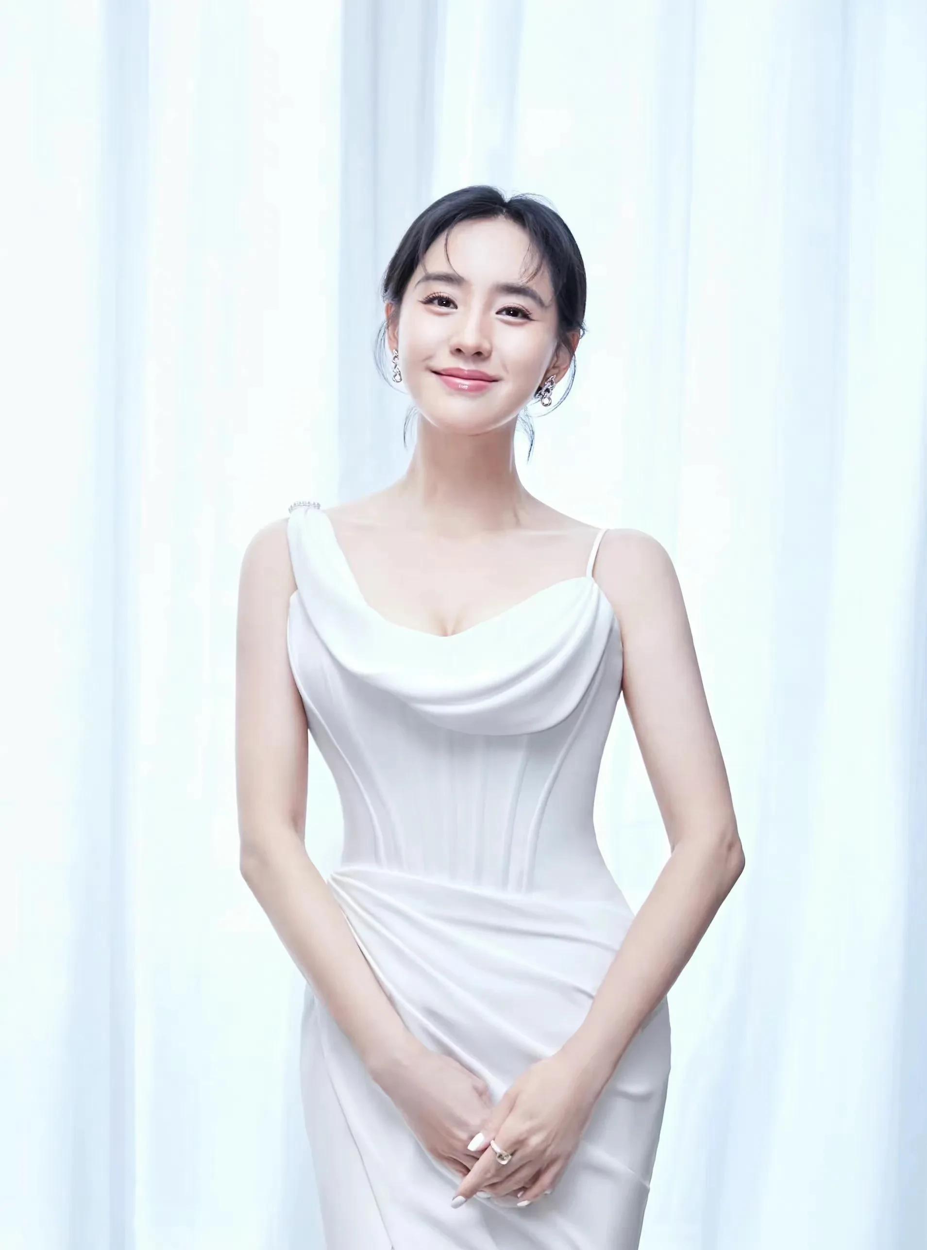 王智:过肩摔吴京!被沈腾带偏的"杨紫琼接班人"回来了?