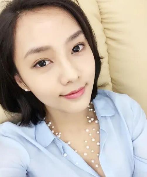 王颖撇去王思聪第二任女友的身份,王颖长相标致锥子脸,大眼睛,身材