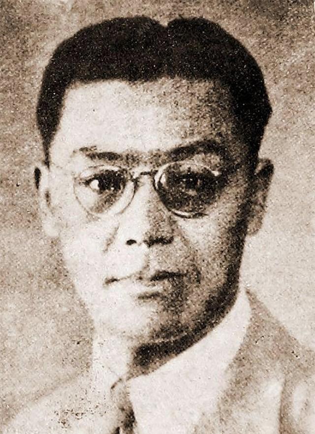 英敛之1908年,吕碧城的二姐吕贤鈖来到天津,协助吕碧城处理教学事务