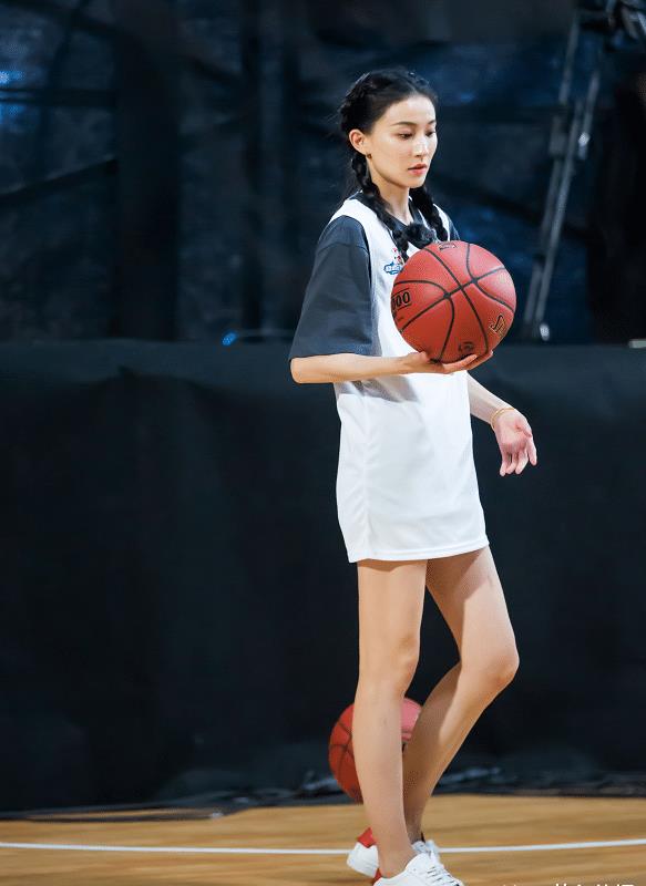 赛马,冲浪,篮球,游泳,拳击等等,几乎没有张豆豆不会的运动项目此前