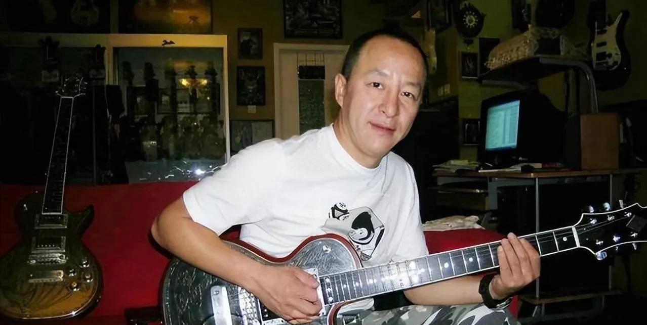 田震始终记得,自己在医院的7年里,张卫宁无时无刻不在照顾着她.