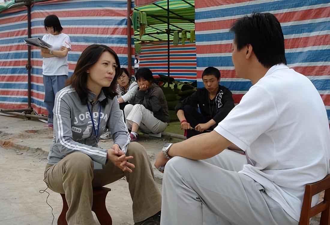 主持人陈晓楠:离开电视"铁饭碗"投身互联网,只讲小人物的故事_节目