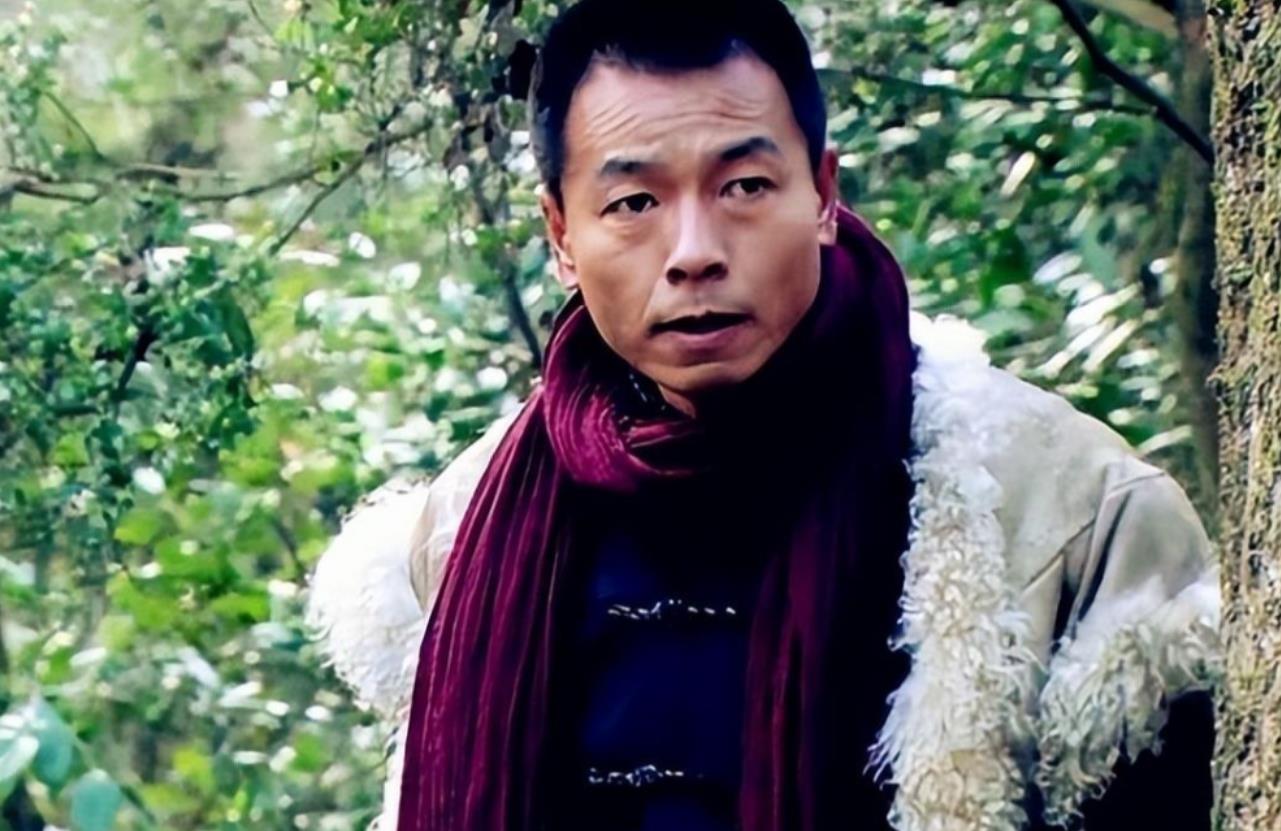 演员王挺:因父母离婚落泪,38岁帮父亲还债千万,风光背后是心酸_时候