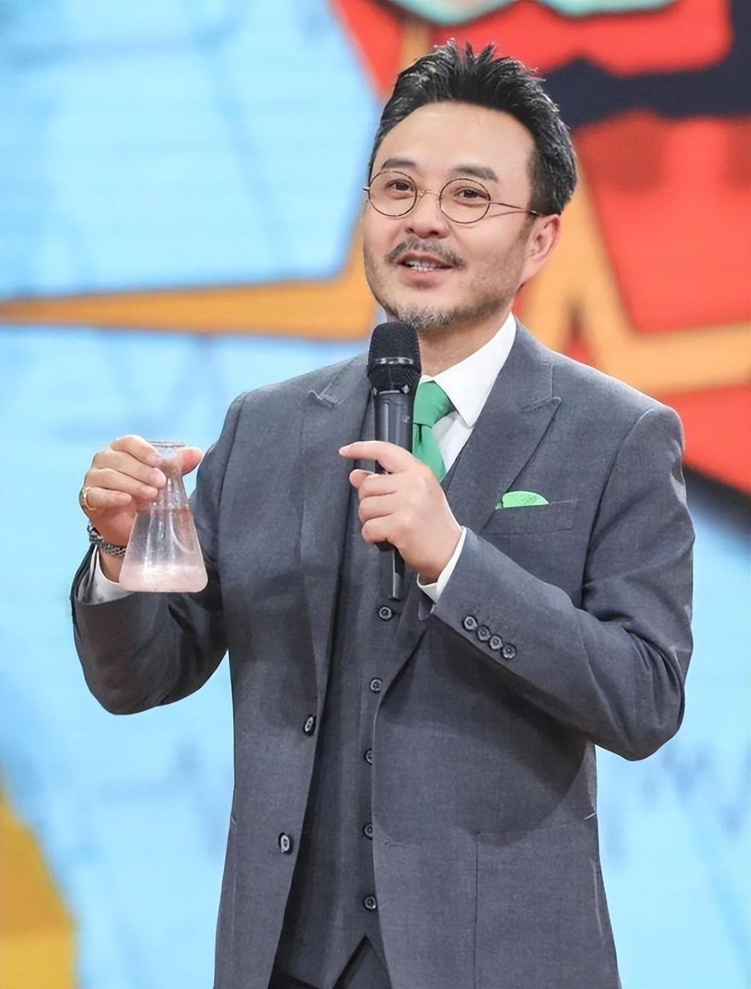 汪涵走到今天这一步,或许怪不了别人_因为_工作_名字