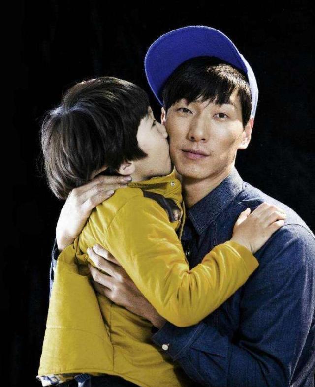 37岁男演员宣布离婚,曾参加《爸爸去哪儿》迅速走红_张亮_寇静_婚姻