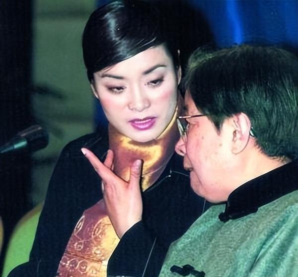 毛阿敏:被初恋骗钱,富豪老公解直锟逝世后,她放弃260亿遗产_时候_父亲