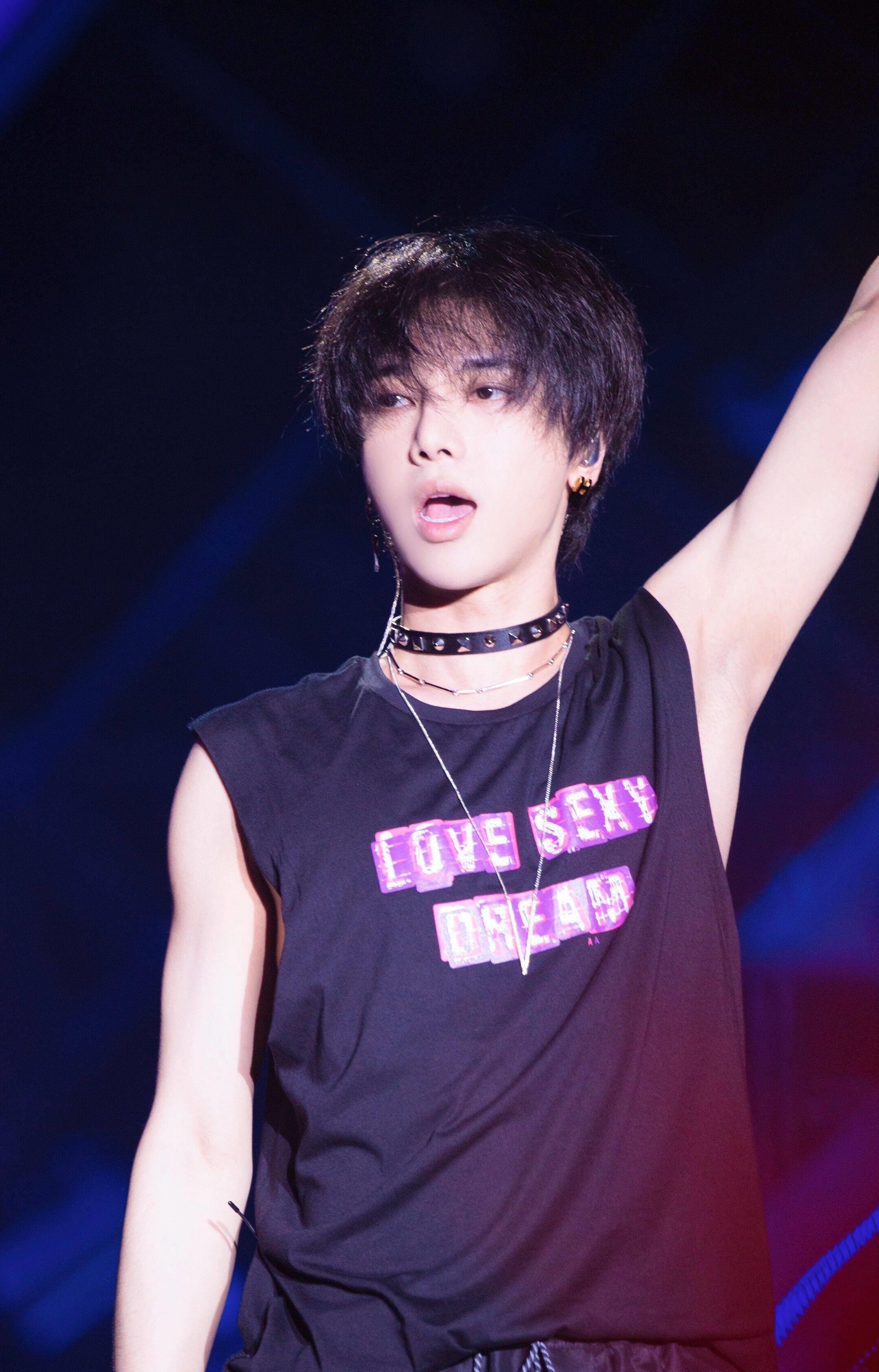 《新世界》华晨宇:年度最佳歌手实至名归_音乐_舞台_不知道