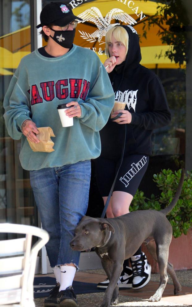 大10岁男演员陪伴,搂腰靠肩真甜蜜_马修·沃斯_外界_男友