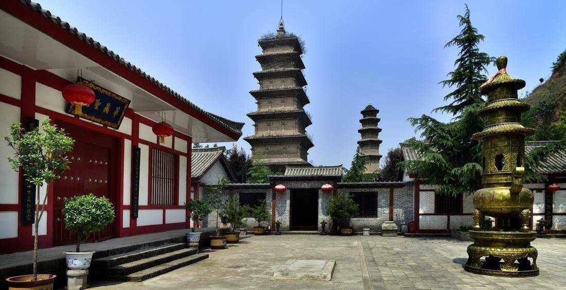 华严寺在古时地位之高,还是樊川八大寺之一,很多著名诗人作家都曾来过