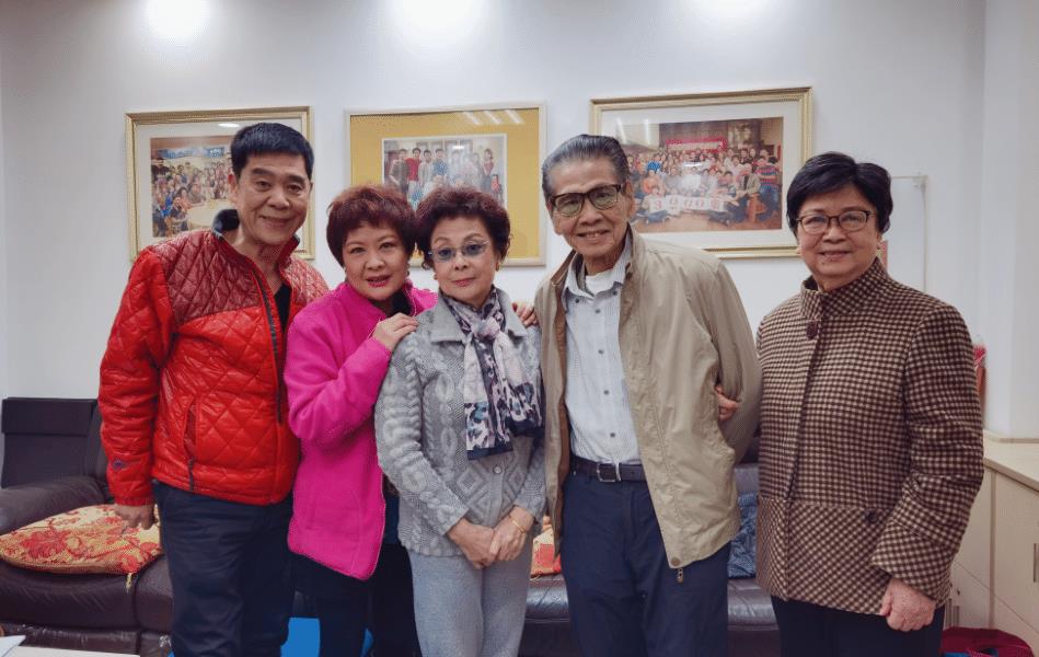 81岁的"苏母"卢秋萍,戏里的她处境可怜,现实中的她风采依然_苏家_粤剧