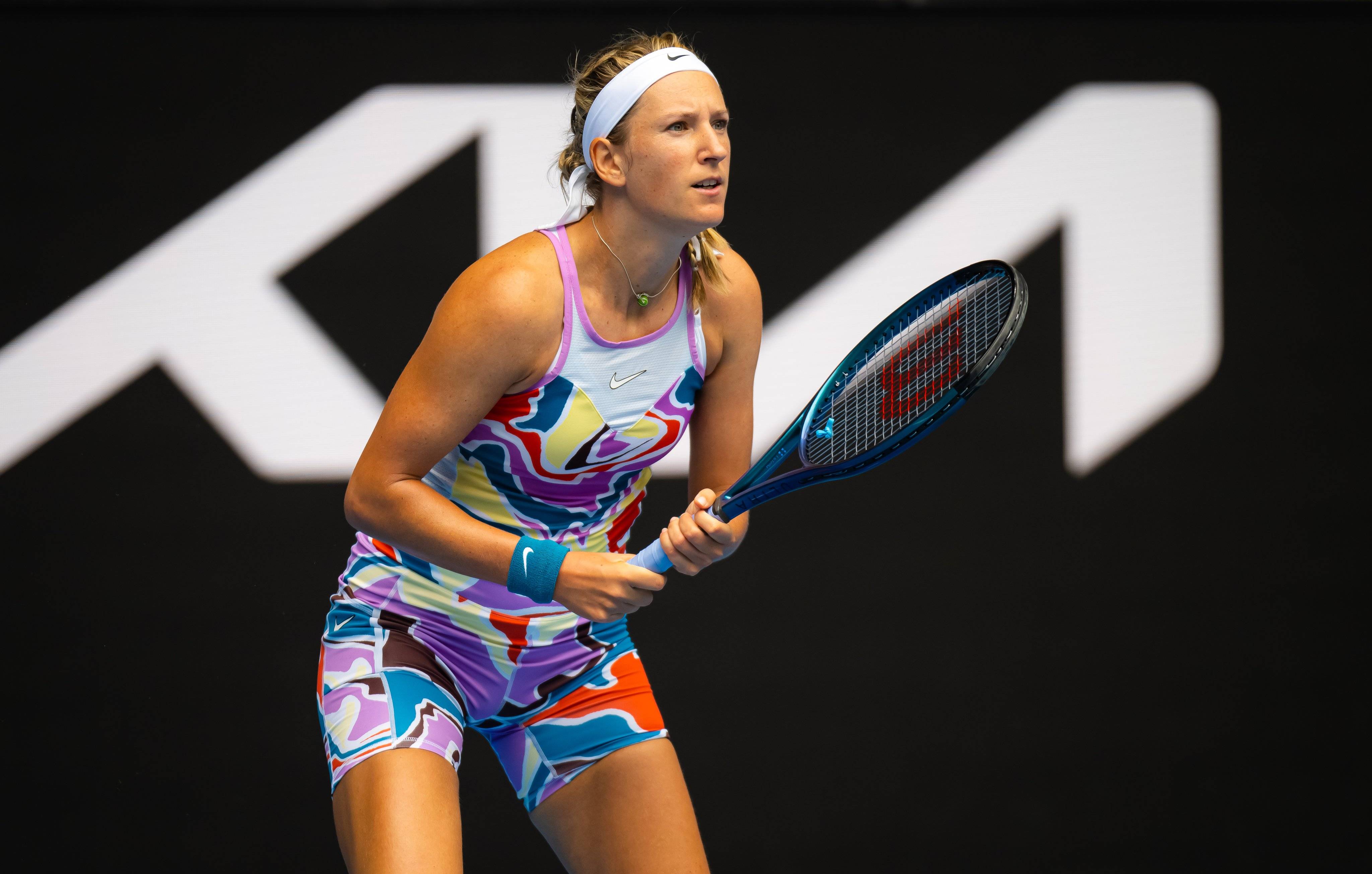 澳网:斯维亚泰克仅丢一局横扫布克莎 阿扎伦卡2-1逆转凯斯进16强_比赛